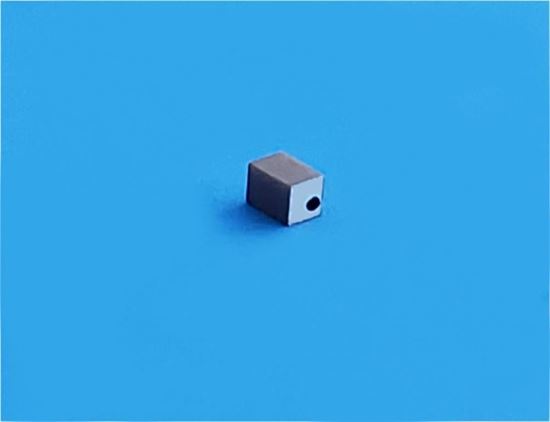 Picture of Piezoelectric Ceramic Block 2x2x3.2mm  405 KHz